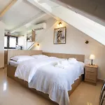 Lucica-3 By Interhome * Τρογκίρ